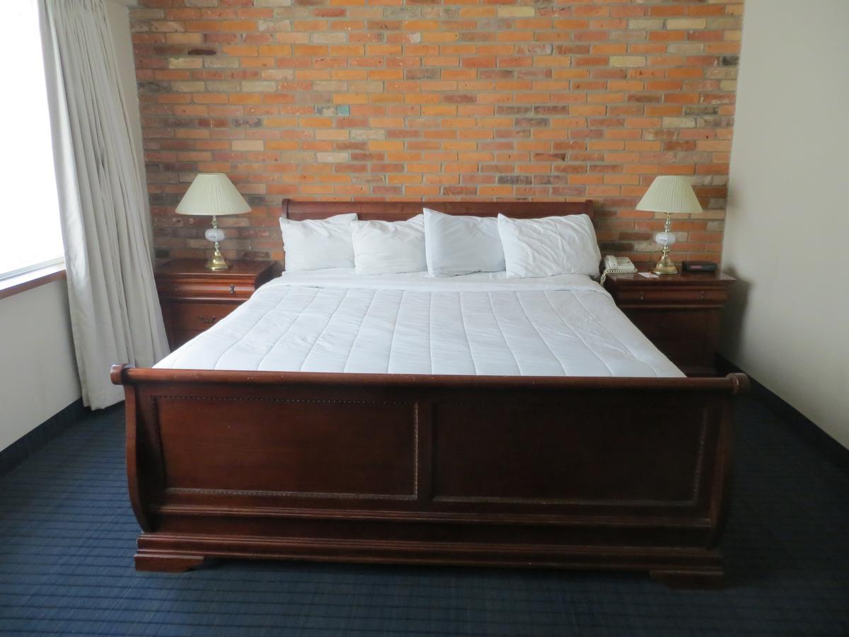 Hotel 89 Yorkville Toronto Esterno foto