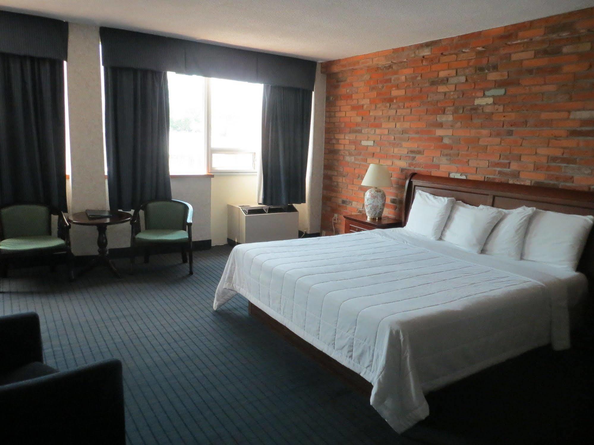 Hotel 89 Yorkville Toronto Esterno foto